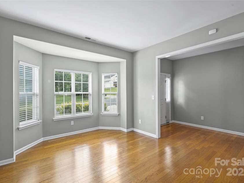 9321 Bradstreet Commons Way, Charlotte, NC 28215.  MLS# CAR4254515, YatesRealty ID 13418. 