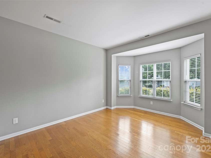 9321 Bradstreet Commons Way, Charlotte, NC 28215.  MLS# CAR4254515, YatesRealty ID 13418. 
