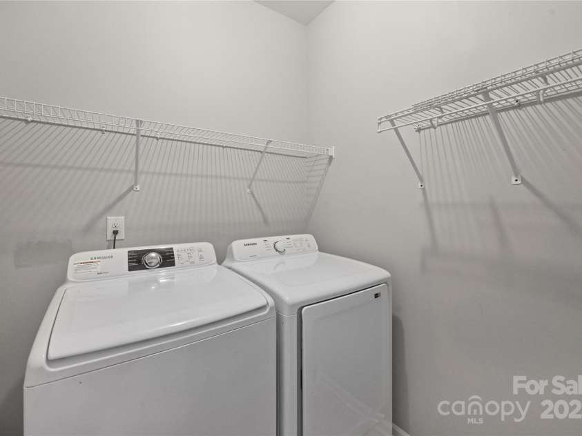 9321 Bradstreet Commons Way, Charlotte, NC 28215.  MLS# CAR4254515, YatesRealty ID 13418. 