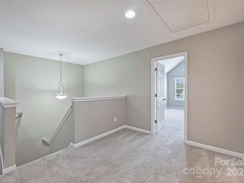 9321 Bradstreet Commons Way, Charlotte, NC 28215.  MLS# CAR4254515, YatesRealty ID 13418. 