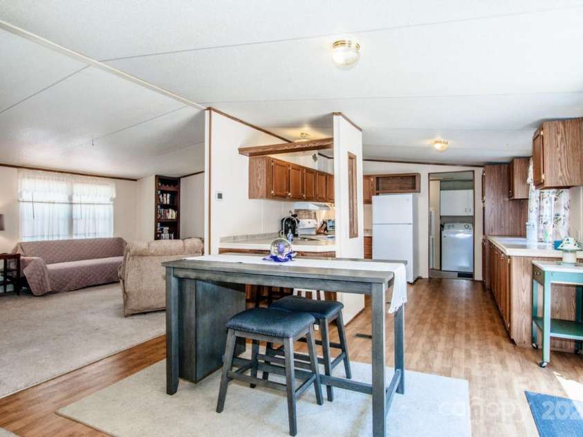 161 Crystal Bay Drive, Mooresville, NC 28115.  MLS# CAR4258984, YatesRealty ID 13419. 