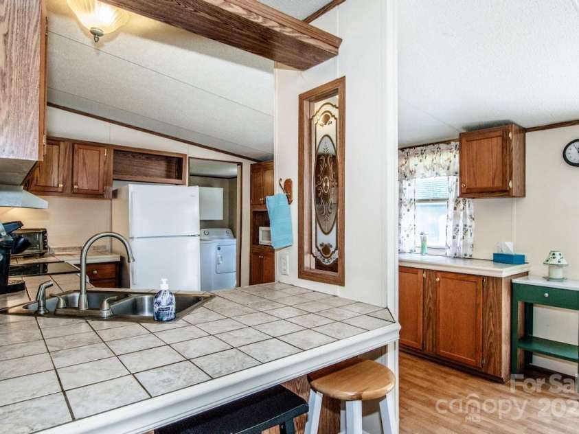 161 Crystal Bay Drive, Mooresville, NC 28115.  MLS# CAR4258984, YatesRealty ID 13419. 