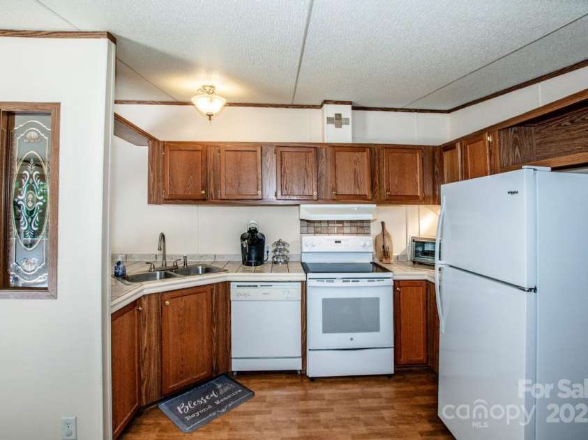 161 Crystal Bay Drive, Mooresville, NC 28115.  MLS# CAR4258984, YatesRealty ID 13419. 