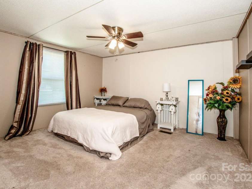 161 Crystal Bay Drive, Mooresville, NC 28115.  MLS# CAR4258984, YatesRealty ID 13419. 