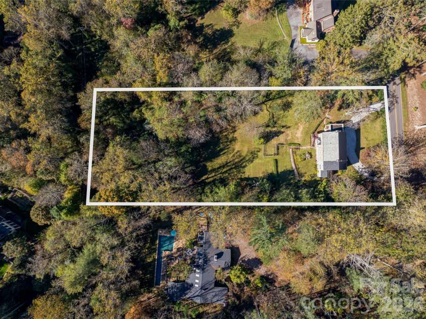 325 Vanderbilt Road, Asheville, NC 28803.  MLS# CAR4311478, YatesRealty ID 1342. 