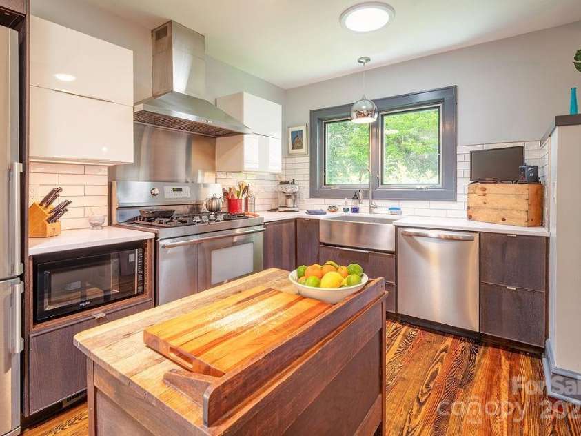 2102 Walnut CreeK Road, Marshall, NC 28753.  MLS# CAR4235544, YatesRealty ID 13420. A Cook's Kitchen for Certain