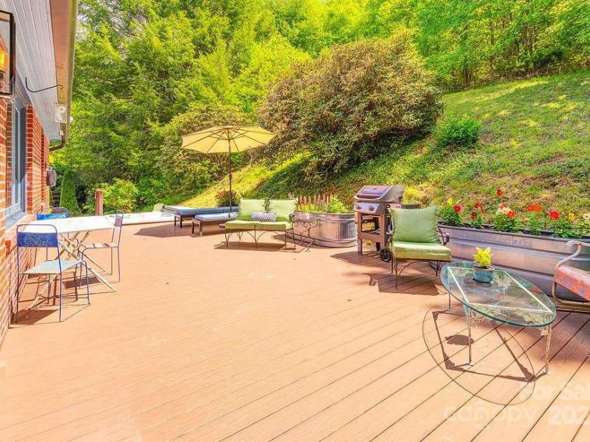 2102 Walnut CreeK Road, Marshall, NC 28753.  MLS# CAR4235544, YatesRealty ID 13420. Trex Decking