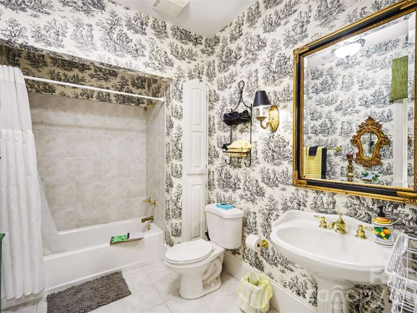 2929 Laura Road, Shelby, NC 28150.  MLS# CAR4368935, YatesRealty ID 13420. Ensuite bath 