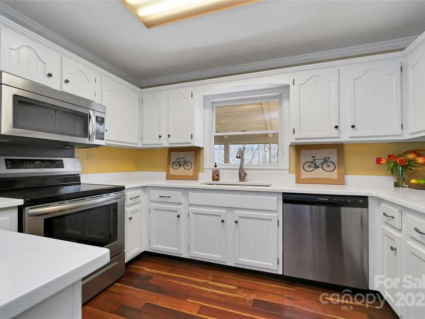 164 Waldsi Court, Brevard, NC 28712.  MLS# CAR4226230, YatesRealty ID 13421. 