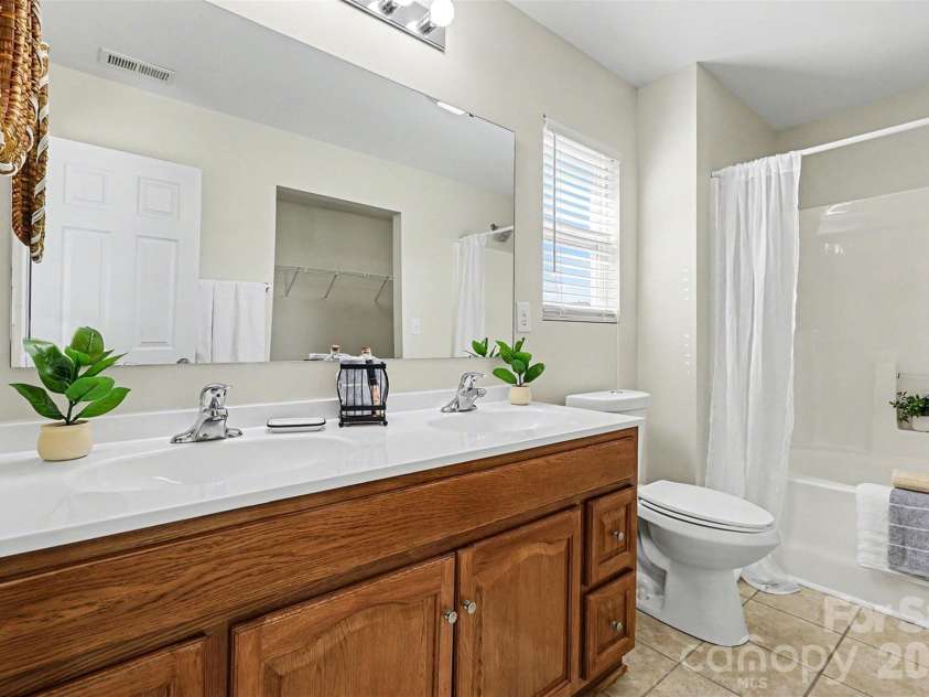 1806 Tradd Avenue, Clover, SC 29710.  MLS# CAR4362230, YatesRealty ID 13421. Primary Primary bathroom with double vanity