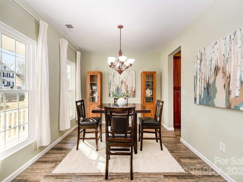 4741 Nijinsky Court, Charlotte, NC 28216.  MLS# CAR4186000, YatesRealty ID 13422. Dining Room