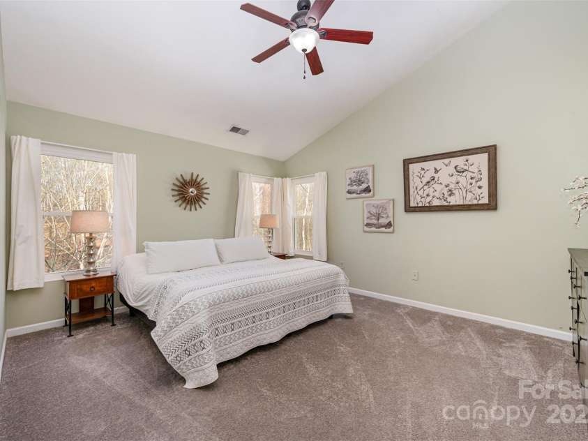 4741 Nijinsky Court, Charlotte, NC 28216.  MLS# CAR4186000, YatesRealty ID 13422. Primary Bedroom
