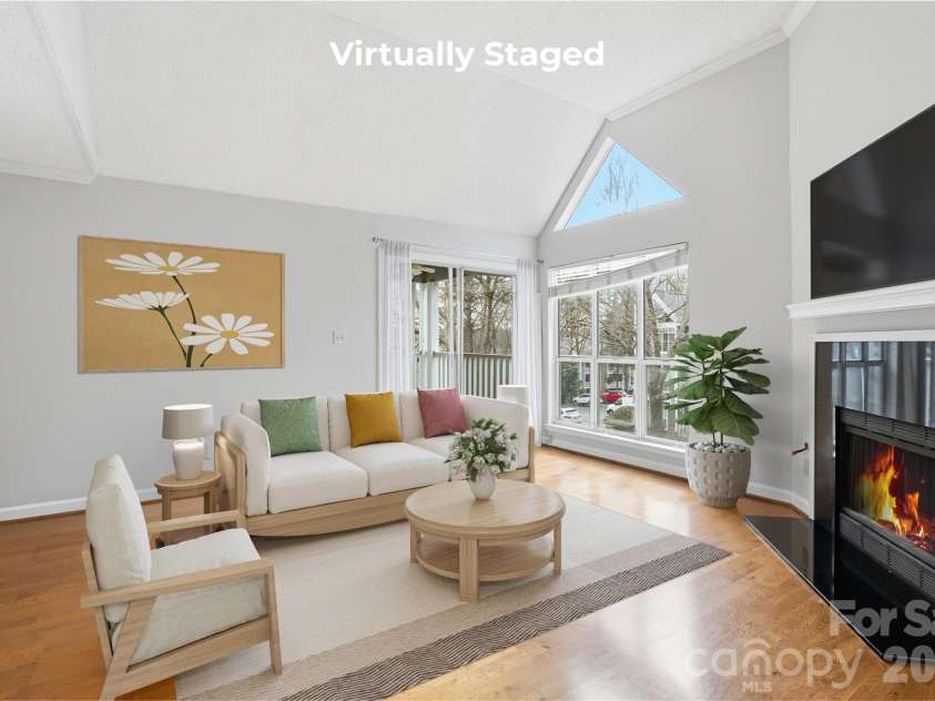 2518 Cranbrook Lane, Charlotte, NC 28207.  MLS# CAR4345010, YatesRealty ID 13423. 