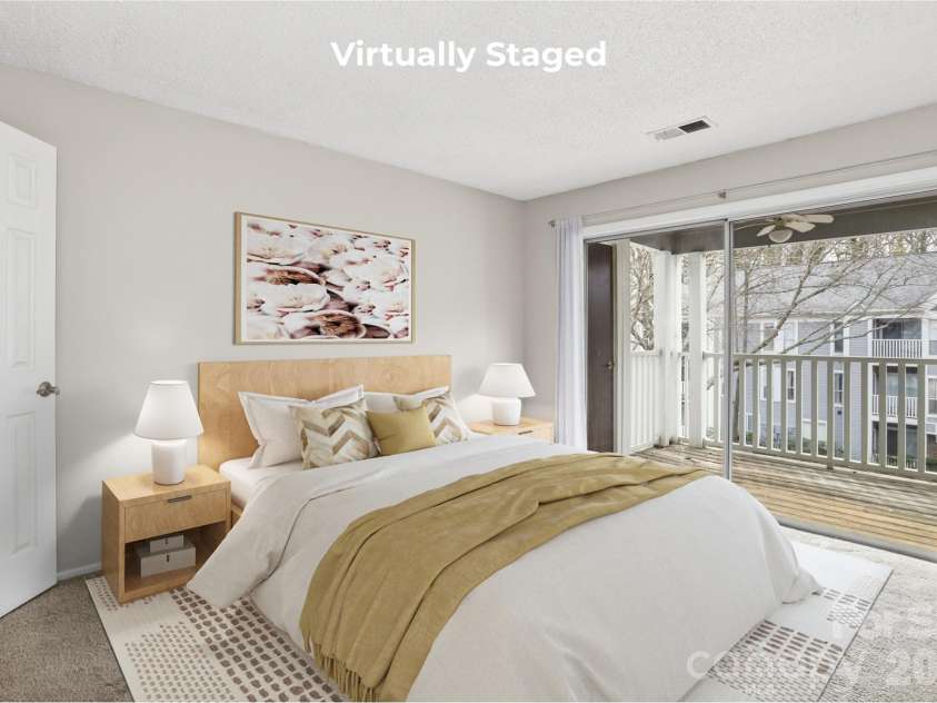 2518 Cranbrook Lane, Charlotte, NC 28207.  MLS# CAR4345010, YatesRealty ID 13423. 