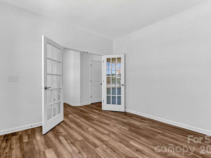 9447 Old Dowd Road, Charlotte, NC 28214.  MLS# CAR4358158, YatesRealty ID 13424. 
