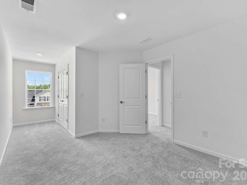 9447 Old Dowd Road, Charlotte, NC 28214.  MLS# CAR4358158, YatesRealty ID 13424. 