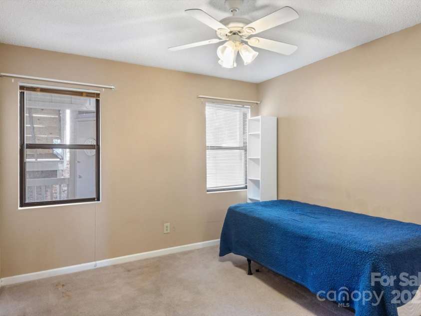 1303 Abbey Circle, Asheville, NC 28805.  MLS# CAR4238070, YatesRealty ID 13426. 