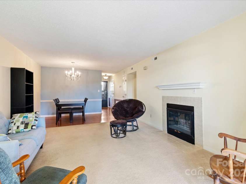 1303 Abbey Circle, Asheville, NC 28805.  MLS# CAR4238070, YatesRealty ID 13426. Living/ Dining area