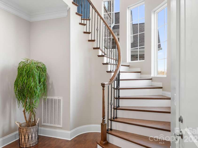 121 Dabbling Duck Circle, Mooresville, NC 28117.  MLS# CAR4232338, YatesRealty ID 13427. Circular staircase to 2nd level