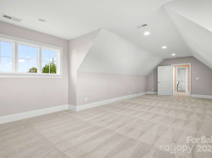 121 Dabbling Duck Circle, Mooresville, NC 28117.  MLS# CAR4232338, YatesRealty ID 13427. Huge bonus room on 2nd level