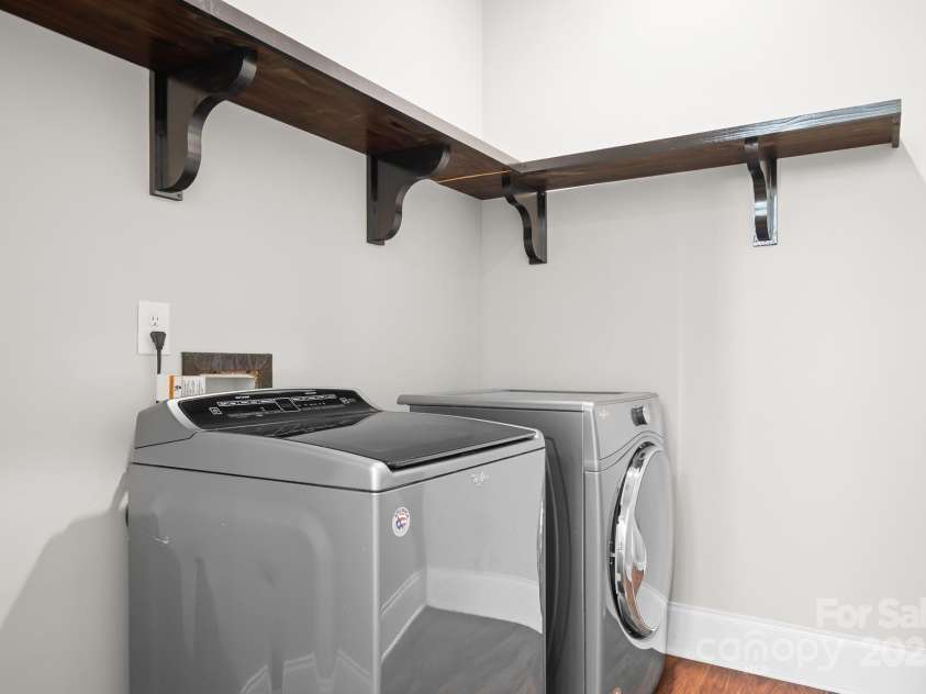 121 Dabbling Duck Circle, Mooresville, NC 28117.  MLS# CAR4232338, YatesRealty ID 13427. Main level laundry room (washer/dryer included)