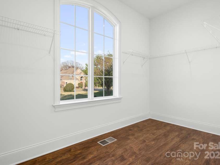 121 Dabbling Duck Circle, Mooresville, NC 28117.  MLS# CAR4232338, YatesRealty ID 13427. Primary closet