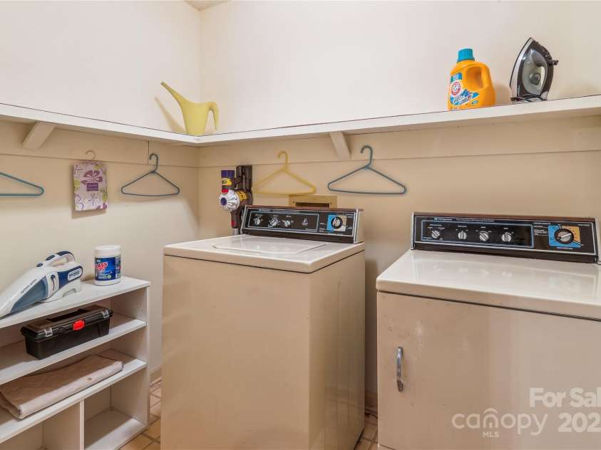 1007 Wentworth Drive, Kannapolis, NC 28081.  MLS# CAR4225194, YatesRealty ID 13428. Laundry room