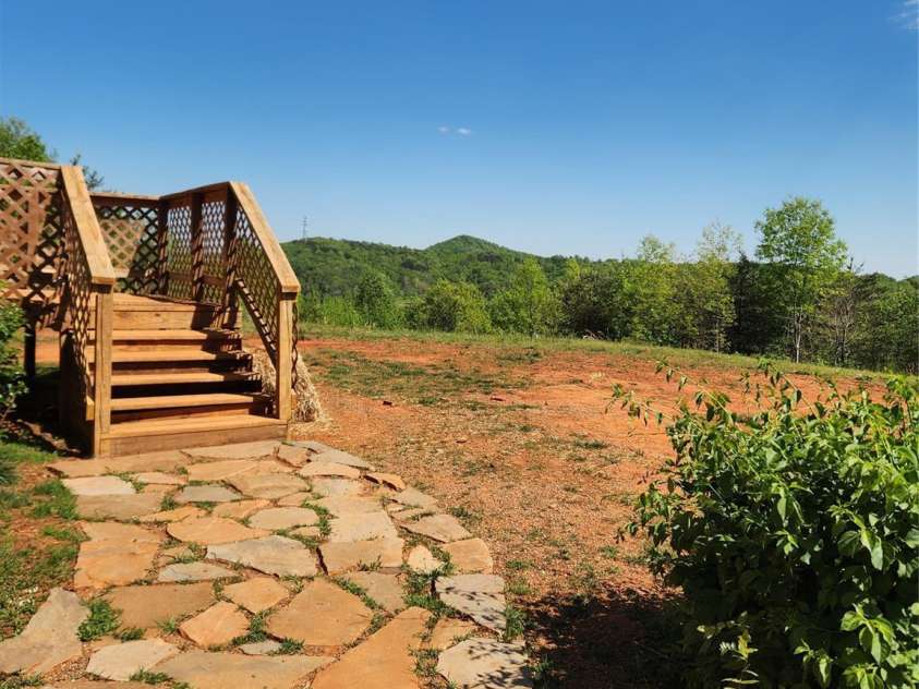 400 Mac Drive, Marion, NC 28752.  MLS# CAR4371147, YatesRealty ID 13429. 