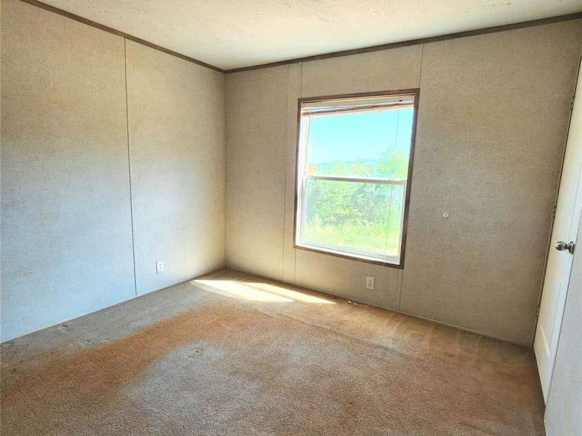 400 Mac Drive, Marion, NC 28752.  MLS# CAR4371147, YatesRealty ID 13429. Office or Guest Room