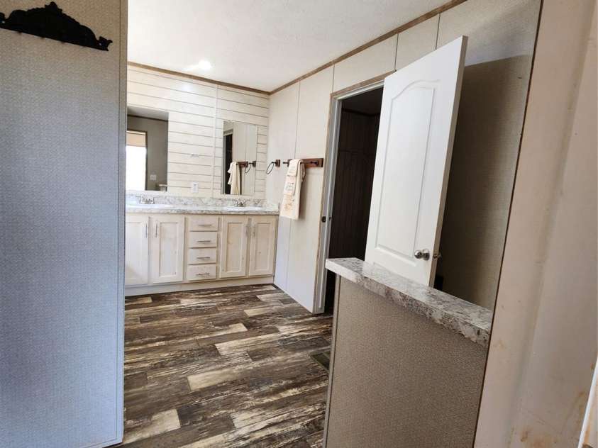 400 Mac Drive, Marion, NC 28752.  MLS# CAR4371147, YatesRealty ID 13429. Primary Bathroom