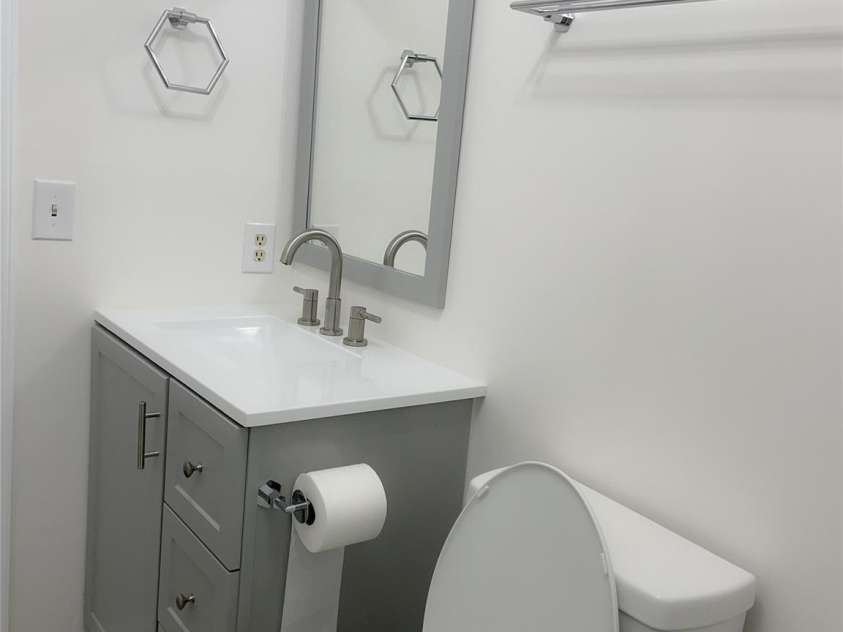 31655 Pinewood Drive, New London, NC 28127.  MLS# CAR4205536, YatesRealty ID 1343. Bathroom 1