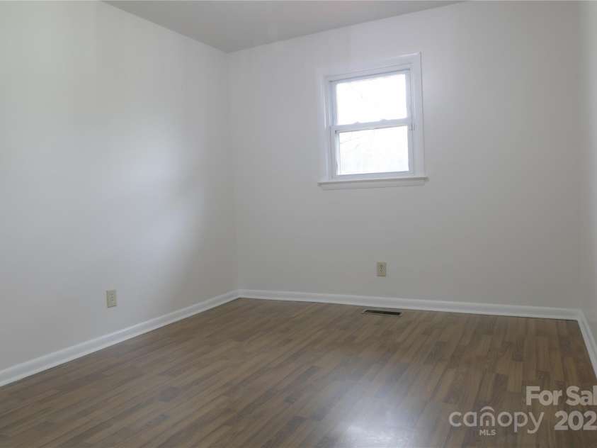 31655 Pinewood Drive, New London, NC 28127.  MLS# CAR4205536, YatesRealty ID 1343. Bedroom 3