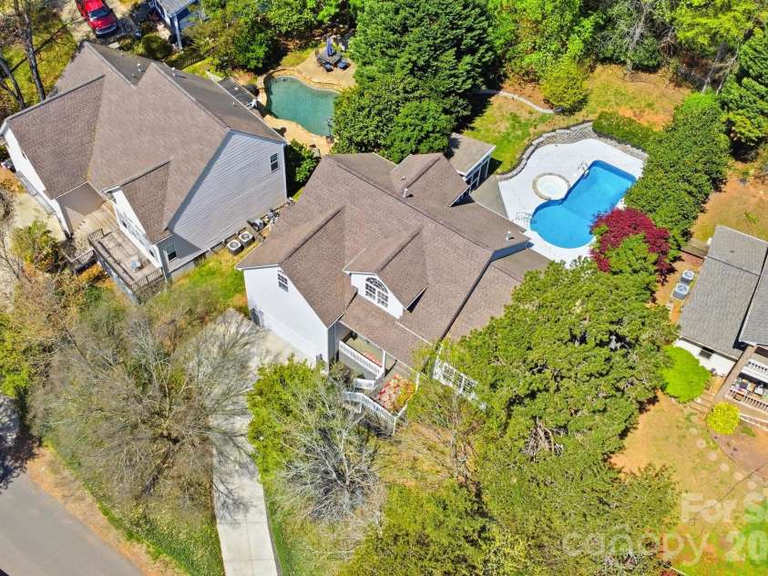 9101 Pitcairn Drive, Tega Cay, SC 29708.  MLS# CAR4363798, YatesRealty ID 13430. 