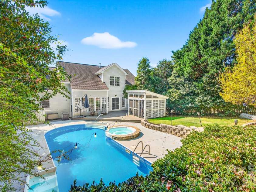 9101 Pitcairn Drive, Tega Cay, SC 29708.  MLS# CAR4363798, YatesRealty ID 13430. 
