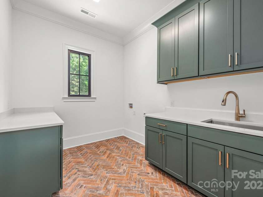 626 Concord Road, Davidson, NC 28036.  MLS# CAR4160733, YatesRealty ID 13431. 