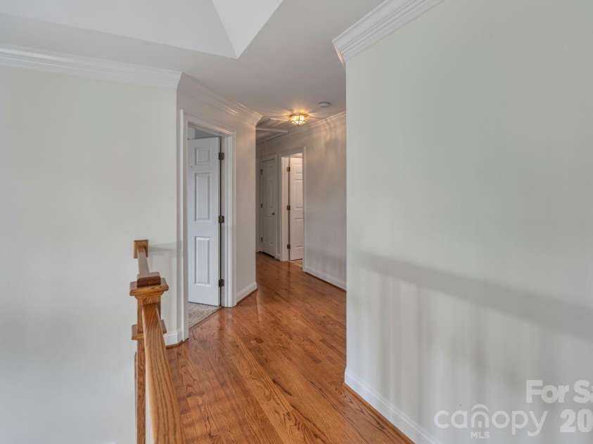21216 Norman Shores Drive, Cornelius, NC 28031.  MLS# CAR4352622, YatesRealty ID 13432. 