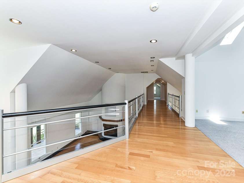3245 Jackson Road, Mooresville, NC 28115.  MLS# CAR4161494, YatesRealty ID 13432. Upper level landing!