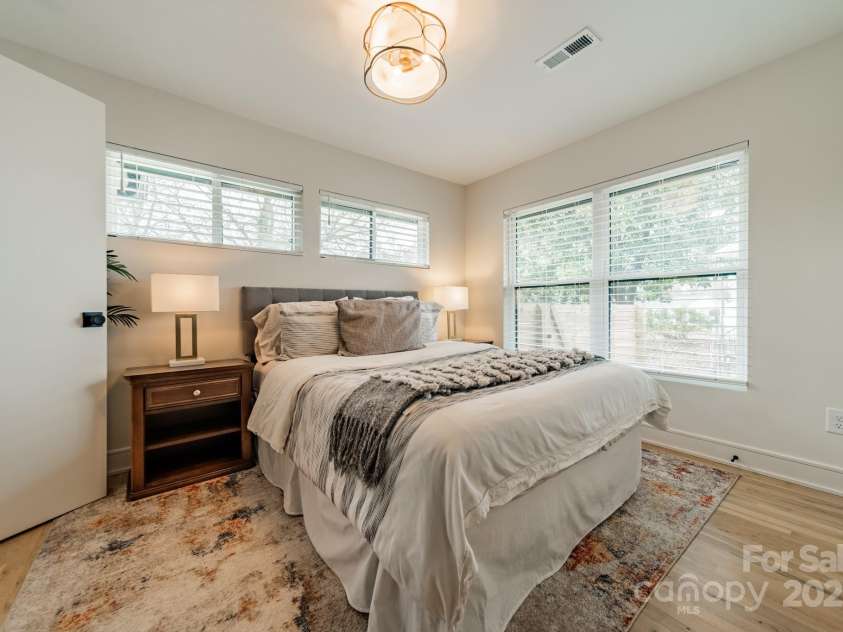 531 Manhasset Road, Charlotte, NC 28209.  MLS# CAR4217277, YatesRealty ID 13433. Bedroom 2 with En Suite Bath