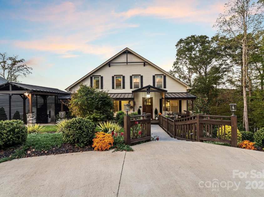 5888 Wood Duck Way, Catawba, NC 28609.  MLS# CAR4312038, YatesRealty ID 13434. 