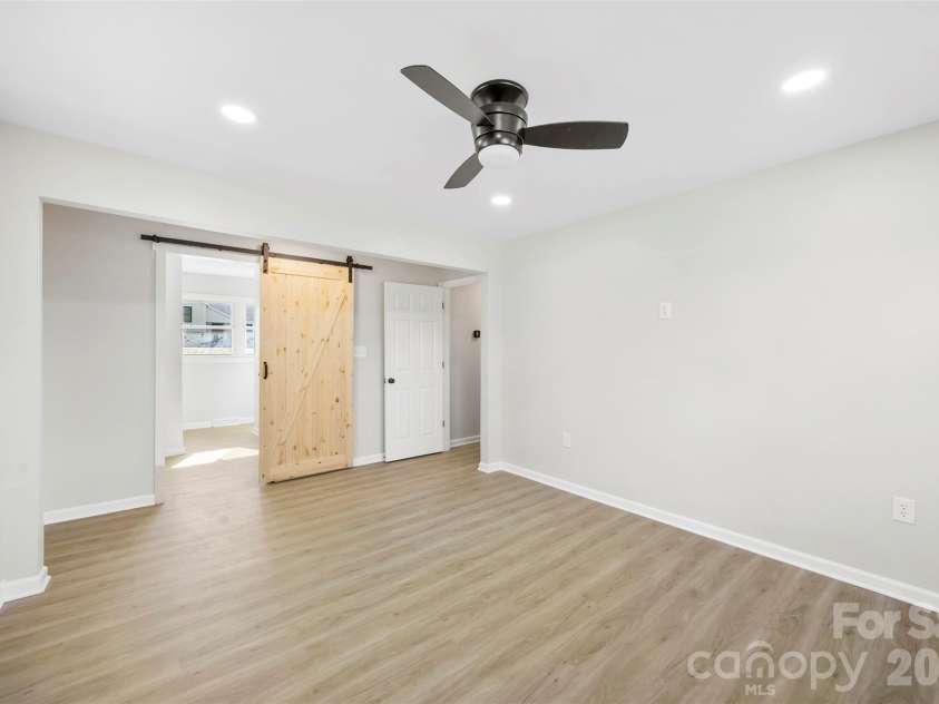 1105 Stanton Drive, Shelby, NC 28150.  MLS# CAR4359295, YatesRealty ID 13435. 