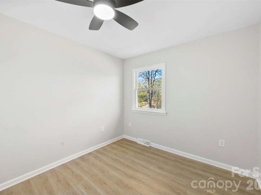 1105 Stanton Drive, Shelby, NC 28150.  MLS# CAR4359295, YatesRealty ID 13435. 