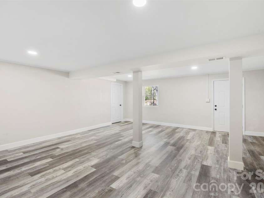 1105 Stanton Drive, Shelby, NC 28150.  MLS# CAR4359295, YatesRealty ID 13435. 
