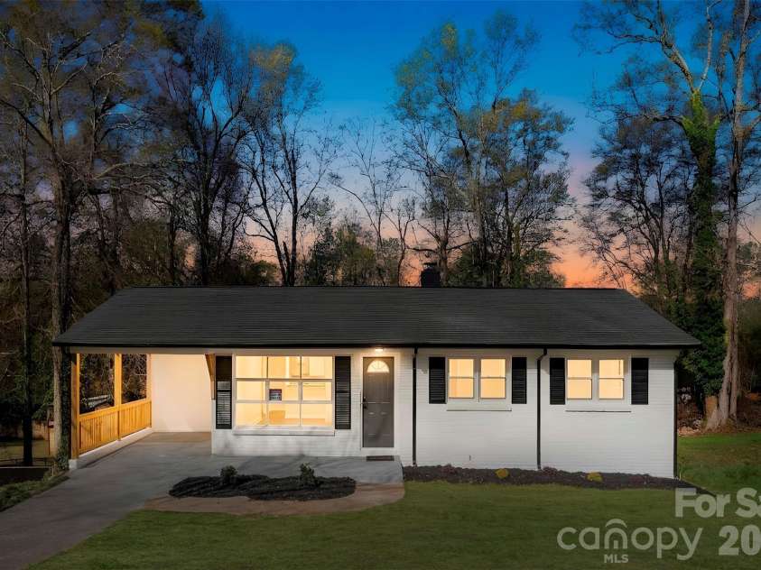 1105 Stanton Drive, Shelby, NC 28150.  MLS# CAR4359295, YatesRealty ID 13435. 