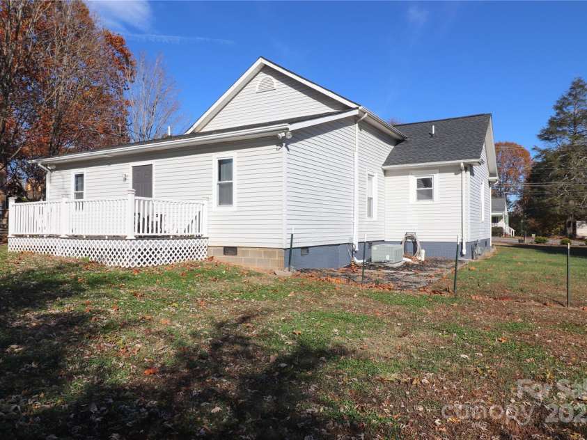 605 US 70 Highway, Hildebran, NC 28637.  MLS# CAR4321162, YatesRealty ID 13435. 