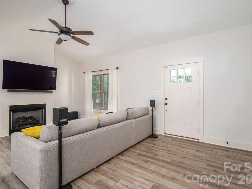 2899 Buffalo Shoals Road, Maiden, NC 28650.  MLS# CAR4368742, YatesRealty ID 13436. 
