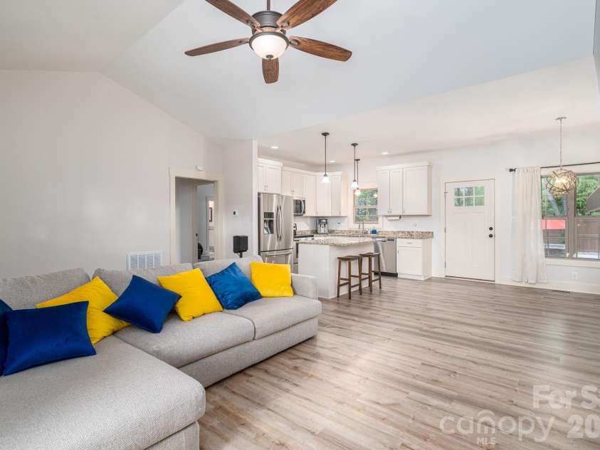 2899 Buffalo Shoals Road, Maiden, NC 28650.  MLS# CAR4368742, YatesRealty ID 13436. 