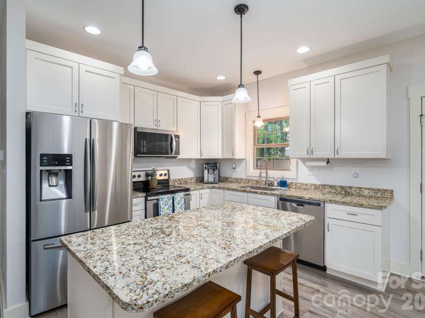 2899 Buffalo Shoals Road, Maiden, NC 28650.  MLS# CAR4368742, YatesRealty ID 13436. 