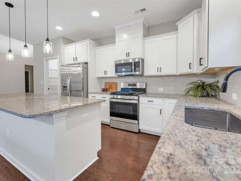 504 Gardenbrook Trail, Belmont, NC 28012.  MLS# CAR4248386, YatesRealty ID 13437. 