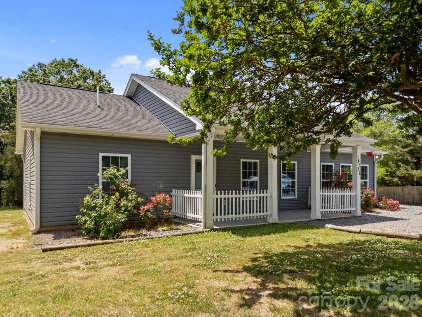 14532 Rocky River Road, Davidson, NC 28036.  MLS# CAR4248123, YatesRealty ID 13438. 