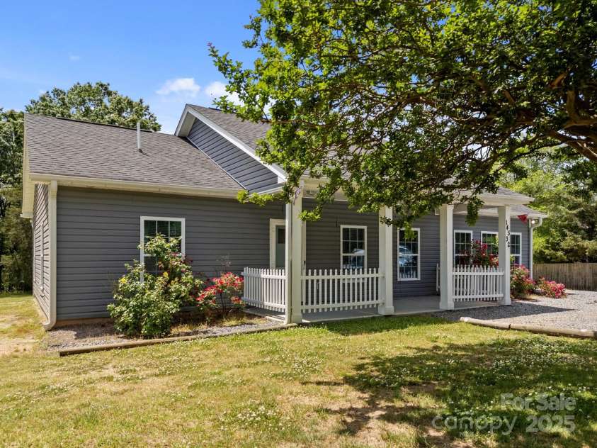 14532 Rocky River Road, Davidson, NC 28036.  MLS# CAR4313544, YatesRealty ID 13438. 